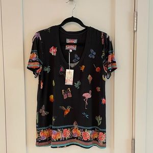 Johnny Was V-Neck NWT M Slim Tee